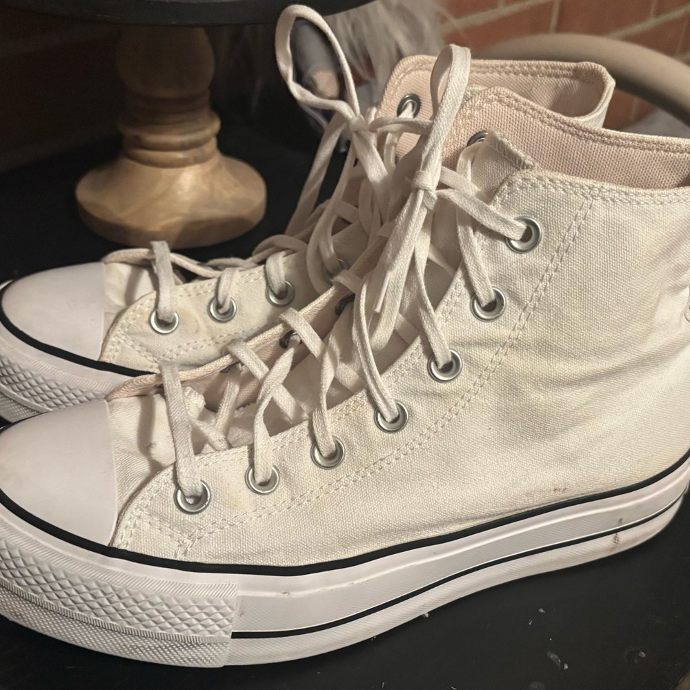 Women's High-Top Platform Canvas Sneakers - Cream Converse